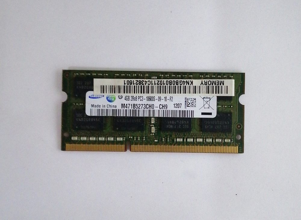 ОЗУ DDR3 4Gb, (PC-10600S-09-10-F2) (снятый, оригинал)