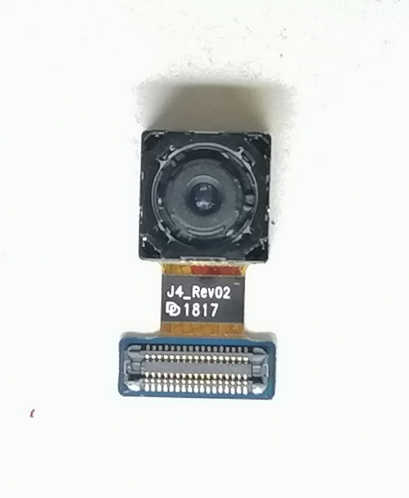 Samsung Galaxy J400 Основная камера
