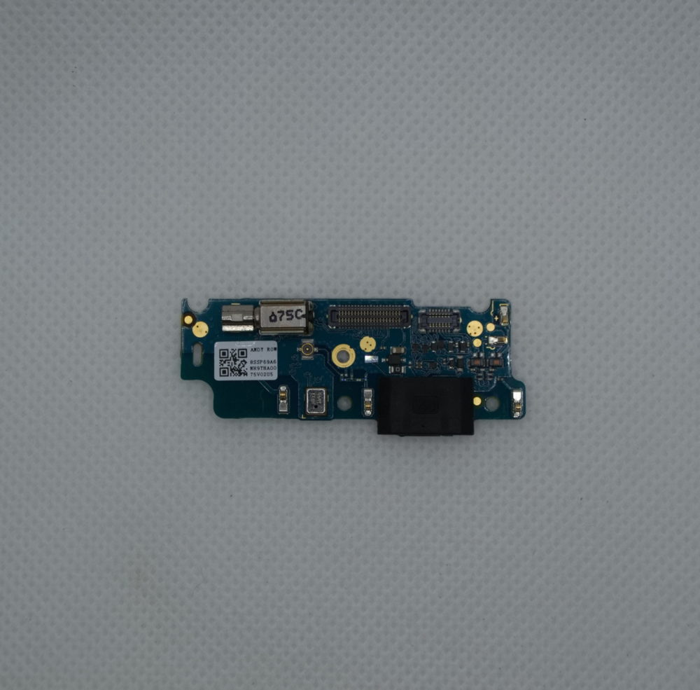 Нижняя плата, системный разъем, вибромотор Motorola E4 (снятый, оригинал)