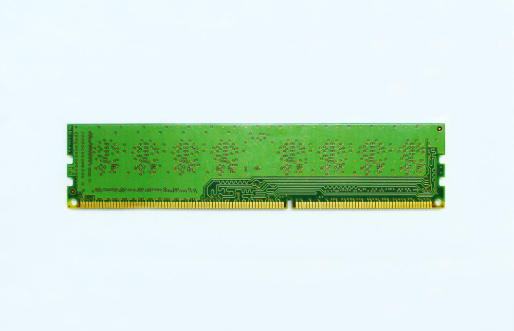 Оперативная память Samsung M378B5773CH0-CH9 2GB 1Rx8 PC3-10600U-09-10-A0 (б/у) — изображение 2